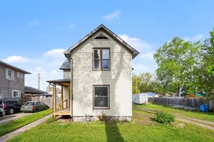 112 N Andrews St, Three Rivers, MI 49093 - Photo 2
