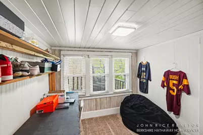 107 S Main Street, Rockford, MI 49341 - Photo 28