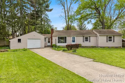 914 Foster Court NE, Grand Rapids, MI 49505 - Photo 2