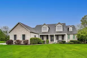 292 River Run Dr, Saint Joseph, MI 49085 - Photo 1