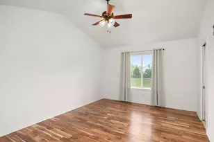 679 Pheasant Ridge Dr, Ortonville, MI 48462 - Photo 10
