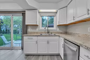 386 Charter House Ct, Canton, MI 48188 - Photo 12