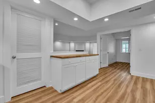 2115 Nature Cove Ct, Ann Arbor, MI 48104 - Photo 16