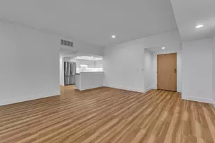 2115 Nature Cove Ct, Ann Arbor, MI 48104 - Photo 10