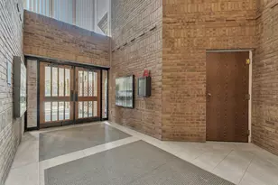 2115 Nature Cove Ct, Ann Arbor, MI 48104 - Photo 2