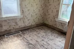 705 Columbia Ave, Saint Joseph, MI 49085 - Photo 6