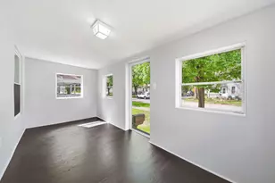 313 E Argyle St, Jackson, MI 49202 - Photo 4