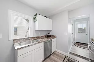 313 E Argyle St, Jackson, MI 49202 - Photo 12