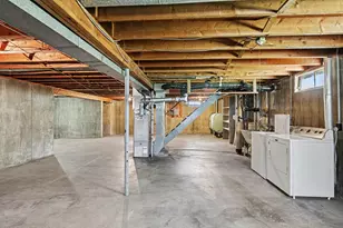 2561 Parkside Dr, Jackson, MI 49203 - Photo 20