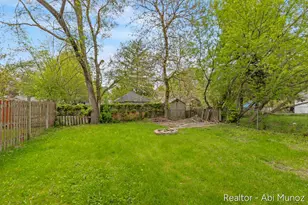 2029 Arnold Ave SW, Wyoming, MI 49509 - Photo 24