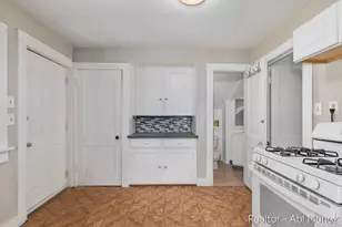 2029 Arnold Ave SW, Wyoming, MI 49509 - Photo 14
