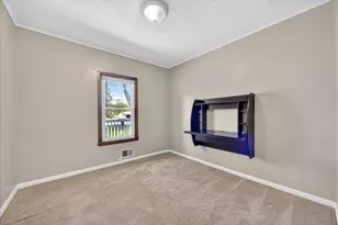 15370 Ackerson Dr, Battle Creek, MI 49014 - Photo 6