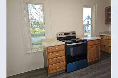 501 E Paw Paw Street, Paw Paw, MI 49079 - Photo 8