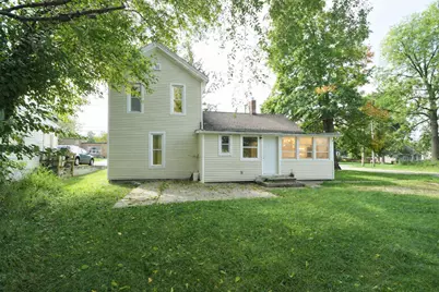 501 E Paw Paw Street, Paw Paw, MI 49079 - Photo 2