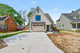 581 S Shore Dr, Holland, MI 49423 - Photo 2