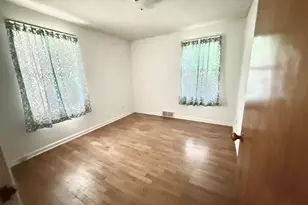 829 Dwillard Dr, Kalamazoo, MI 49048 - Photo 20