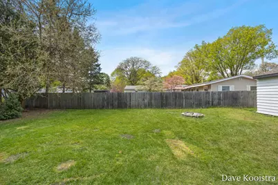 1704 Kentfield Street SW, Wyoming, MI 49519 - Photo 32