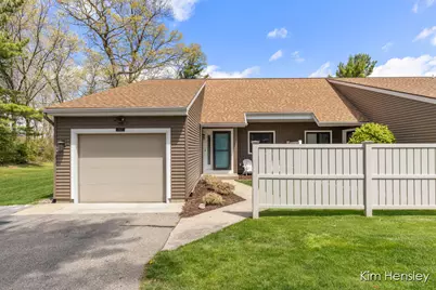 6641 Bella Vista Drive NE, Rockford, MI 49341 - Photo 32