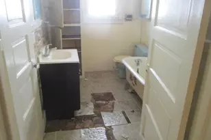 1010 Lavette Ave, Benton Harbor, MI 49022 - Photo 14