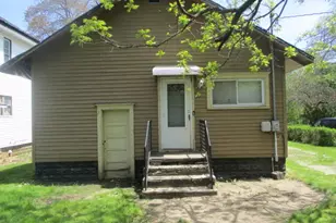 1010 Lavette Ave, Benton Harbor, MI 49022 - Photo 4