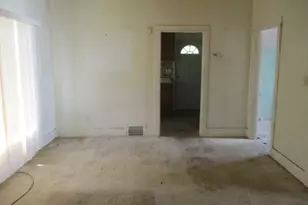 1010 Lavette Ave, Benton Harbor, MI 49022 - Photo 10