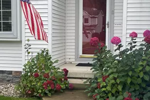 2205 Lake Wood Dr, Jackson, MI 49203 - Photo 2