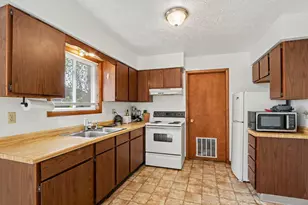 224 Charles St, Otsego, MI 49078 - Photo 28