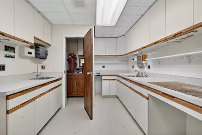 306 W Washington Avenue #105, Jackson, MI 49201 - Photo 32