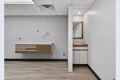 306 W Washington Avenue #105, Jackson, MI 49201 - Photo 28