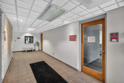 306 W Washington Avenue #105, Jackson, MI 49201 - Photo 4