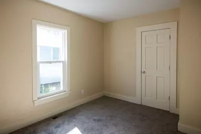 112 E Clay Street, Kalamazoo, MI 49007 - Photo 8