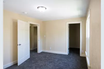112 E Clay Street, Kalamazoo, MI 49007 - Photo 12