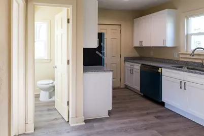 112 E Clay Street, Kalamazoo, MI 49007 - Photo 6