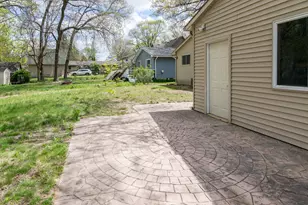 9190 Chaumont Dr, Commerce Township, MI 48382 - Photo 8