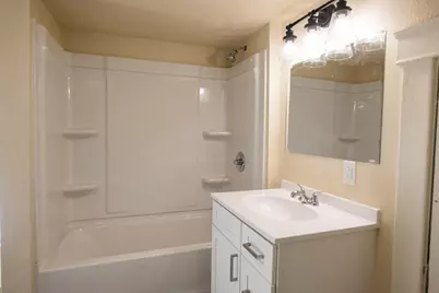 116 E Clay Street, Kalamazoo, MI 49007 - Photo 16