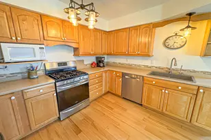 1086 Ivanhoe Dr, Muskegon, MI 49445 - Photo 14