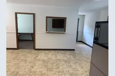 215 E Edgerton Street, Howard City, MI 49329 - Photo 12
