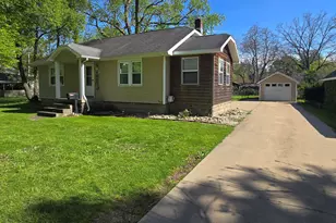 215 E Jane St, Bellevue, MI 49021 - Photo 2