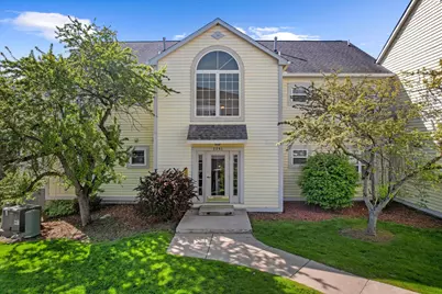 2201 S Huron Parkway #4, Ann Arbor, MI 48104 - Photo 2