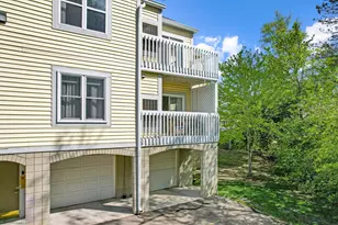 2201 S Huron Pkwy, Ann Arbor, MI 48104 - Photo 28