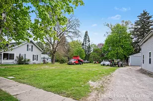 223 S Sherman St, Sheridan, MI 48884 - Photo 1
