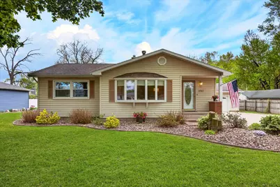 2767 Oakwood Lane, Saint Joseph, MI 49085 - Photo 2