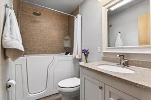 2767 Oakwood Ln, Saint Joseph, MI 49085 - Photo 10
