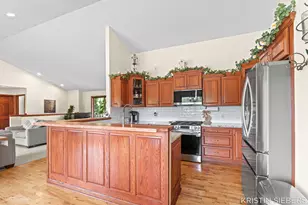 9760 Jade Dr, Allendale, MI 49401 - Photo 16