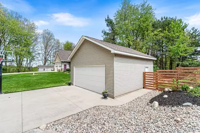 9760 Jade Drive, Allendale, MI 49401 - Photo 10