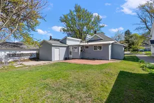 1012 Ireland Ave, Muskegon, MI 49441 - Photo 36