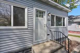 1012 Ireland Ave, Muskegon, MI 49441 - Photo 4