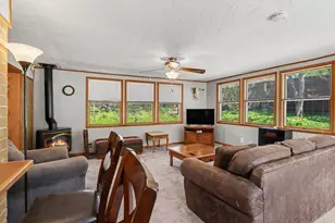 69193 Center St, Paw Paw, MI 49079 - Photo 8