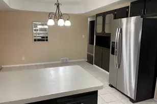 33455 Elgin Ct, Sterling Heights, MI 48310 - Photo 6