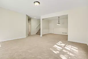 2221 Hunters Run, Kalamazoo, MI 49048 - Photo 16